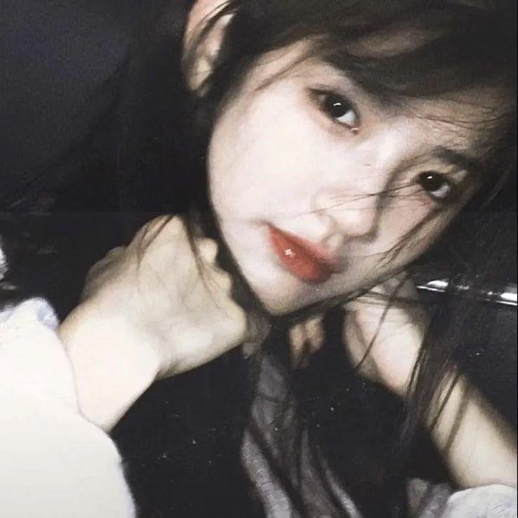 八零甜妻脸红红，教官老公追着哄